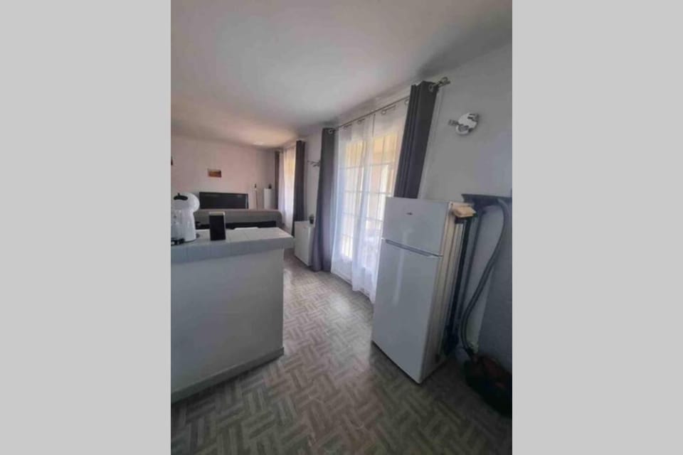 Bel appartement avec balcon et parking privé Apartment in Le Beausset