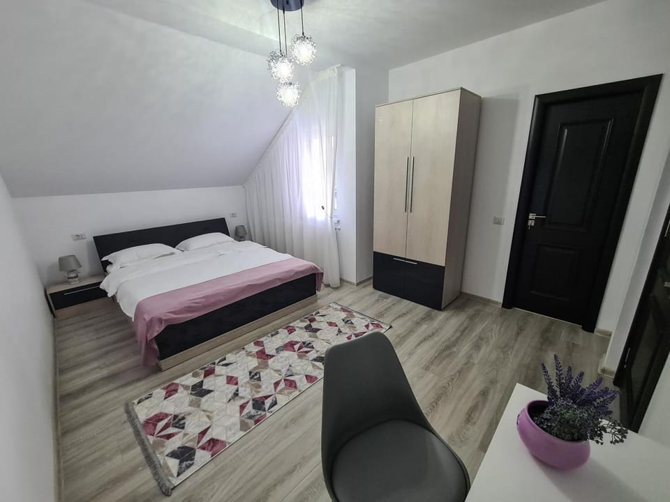 Bed, Photo of the whole room, Bedroom, wardrobe