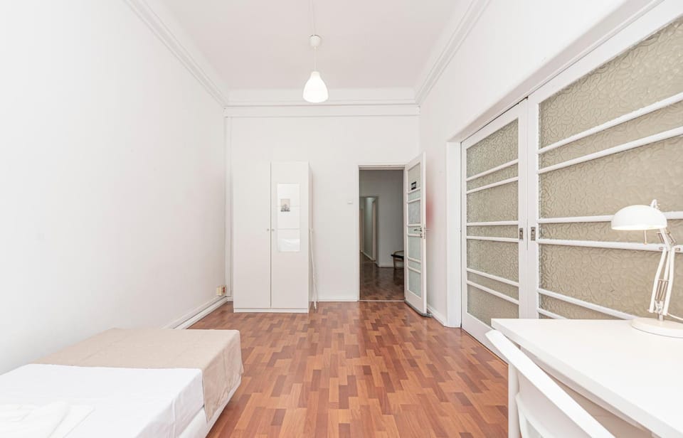 HOUZE Spacious 9 bedroom flat in Central Lisbon Apartment in Lisbon