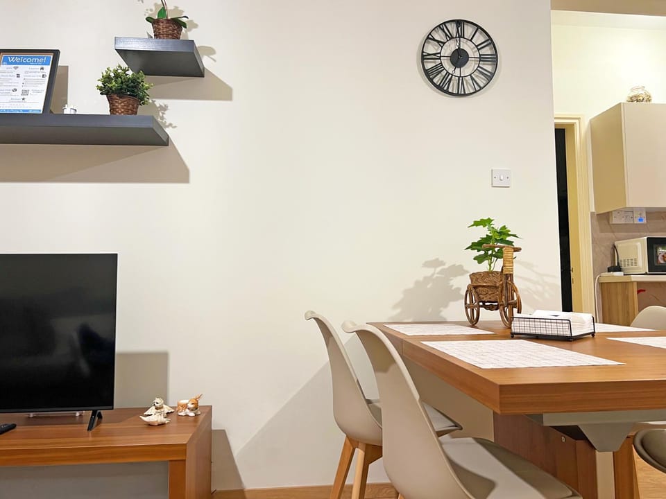 TV and multimedia, Dining area