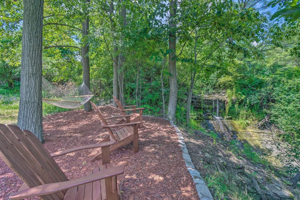 Watkins Glen Lakeview Cottage w/ Waterfall! House in Seneca Lake