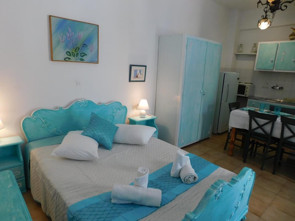 Yacht Front Studio - Back Yard - No 7 Apartment in Decentralized Administration of the Aegean