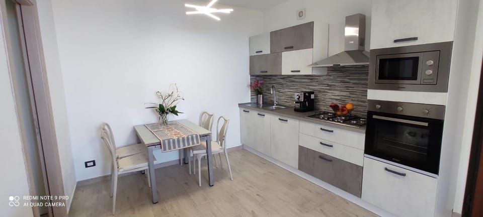 Dining area, Communal kitchen