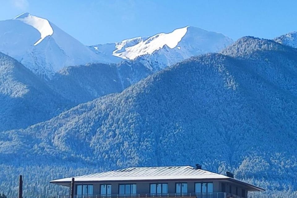 1 Bed - Sleeps 4 - Pets - Mountain Views Apartment in Blagoevgrad Province