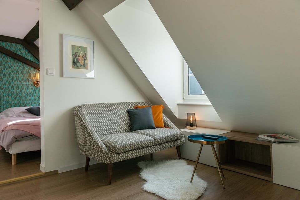 Living room, Seating area