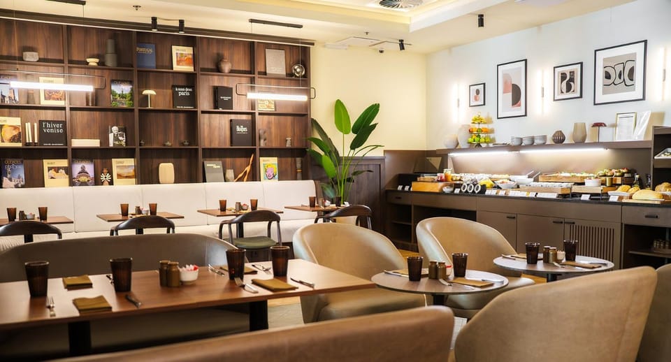 Lounge or bar