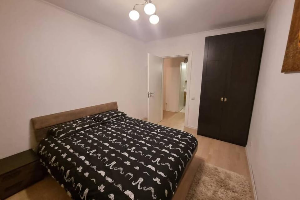 Bed, Photo of the whole room, Bedroom, wardrobe