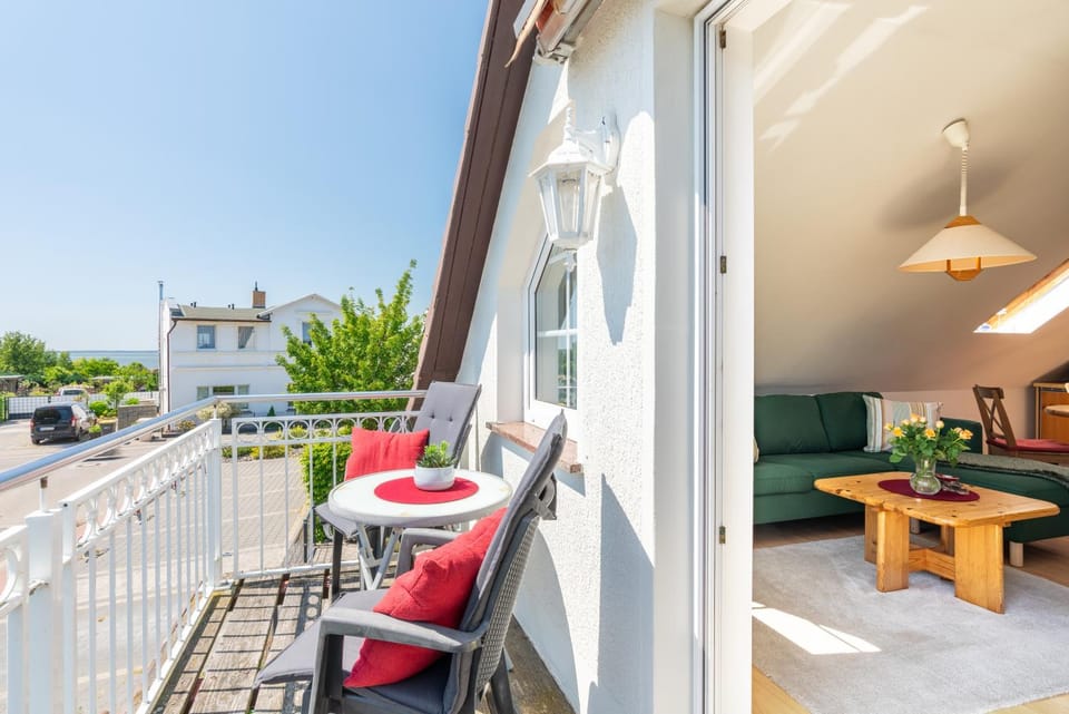 View (from property/room), Balcony/Terrace, Balcony/Terrace, Lake view