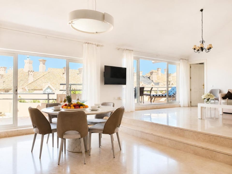 3 bedroom Penthouse in Sotogrande Puerto Deportivo Apartment in Andalusia