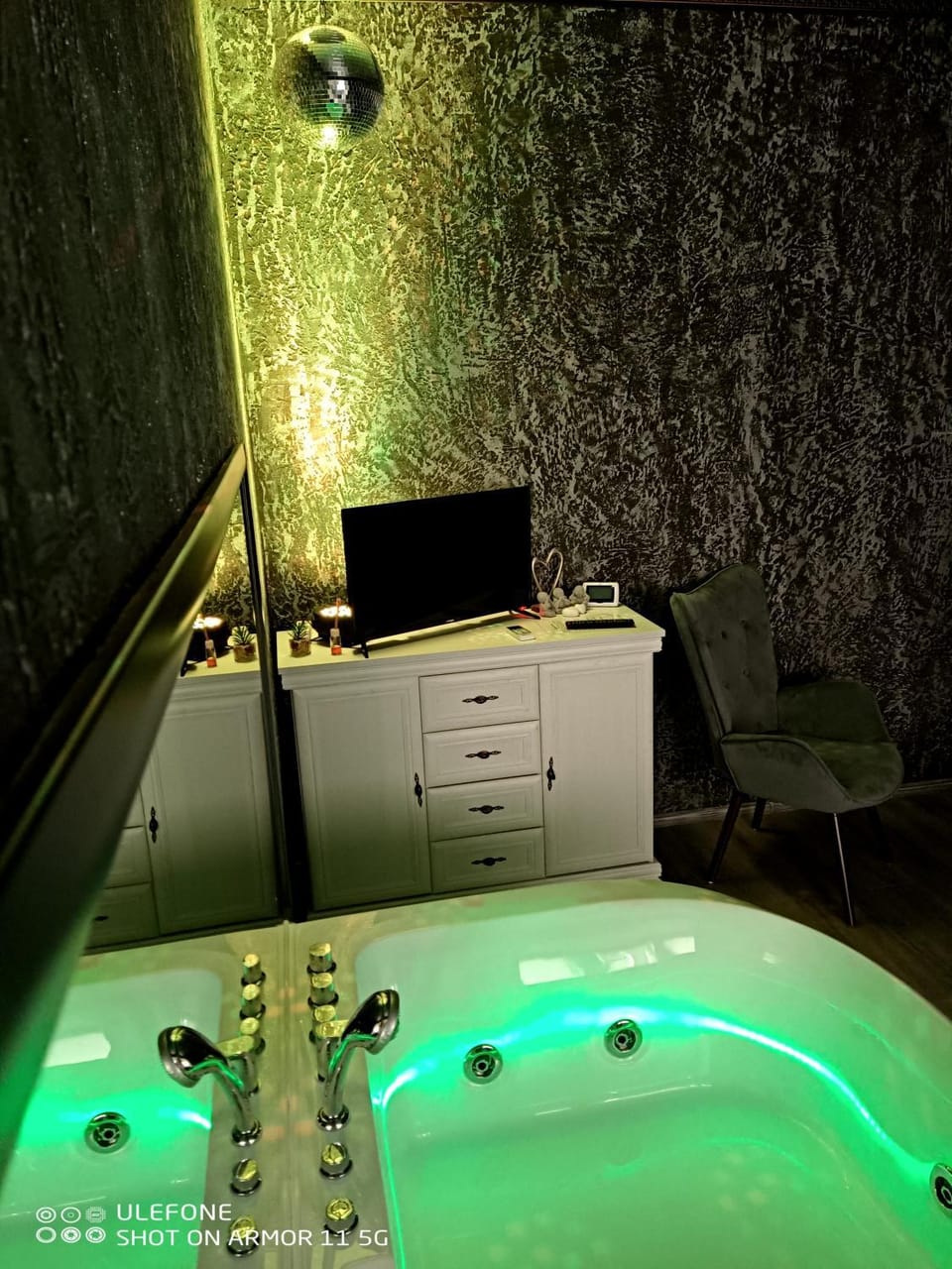 TV and multimedia, Spa and wellness centre/facilities