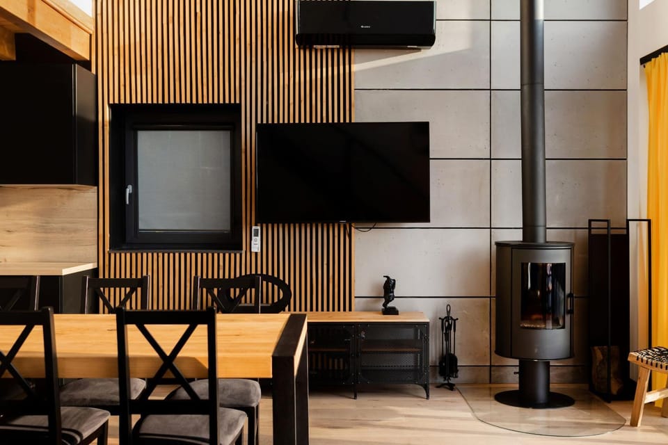 TV and multimedia, Living room, Dining area, flat iron