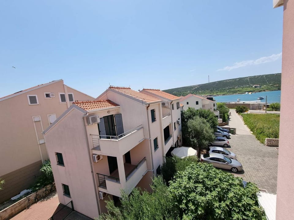 Apartment Lara Apartment in Novalja