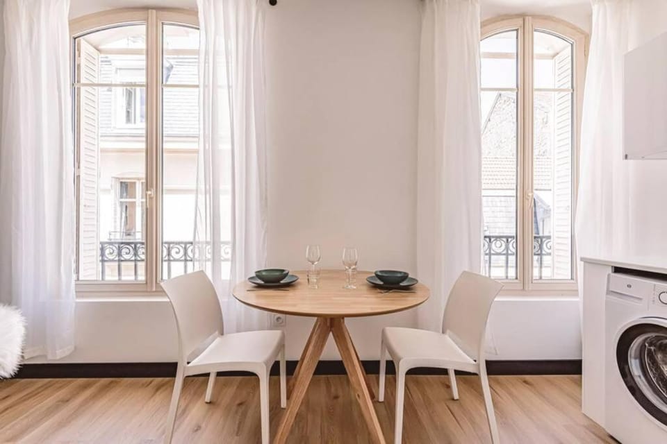 Reims - Place du Forum - Cathédrale Hyper Centre Apartment in Reims