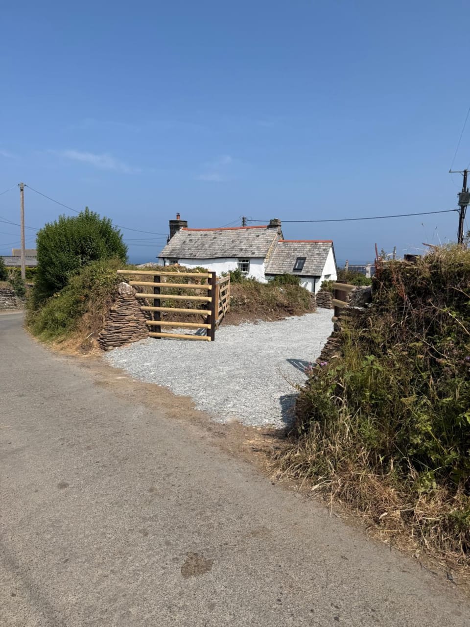 Picture perfect cottage in rural Tintagel House in England