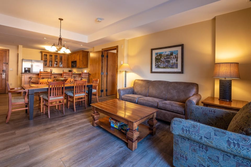 Two Bedroom Condo with a Balcony in Mountaineer Square condo Apartment in Colorado