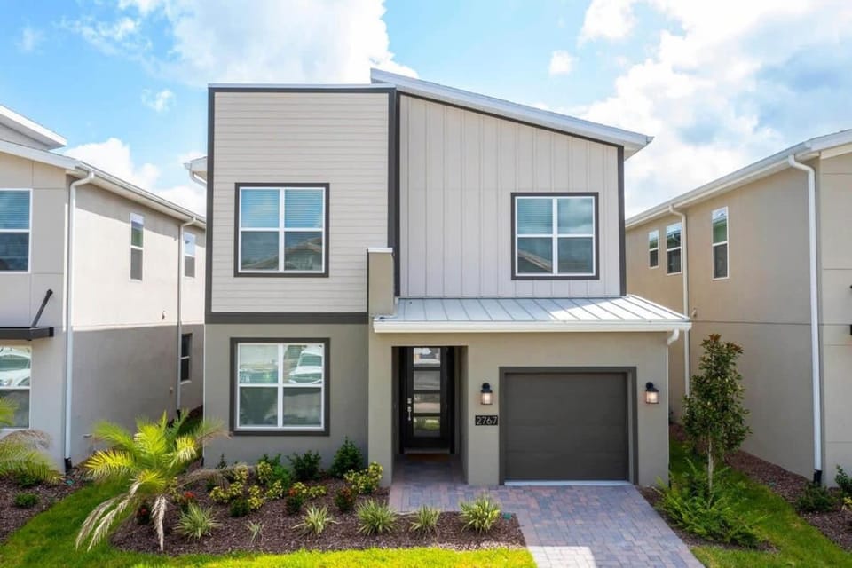 Gorgeous 5BDR Family with Pool at Storey Lake 2767 O House in Kissimmee