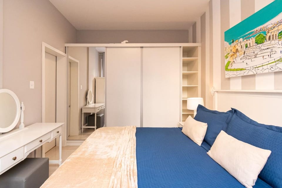 3-Bedrooms 450m from Copacabana Beach | SL 432/401 Apartment in Rio de Janeiro