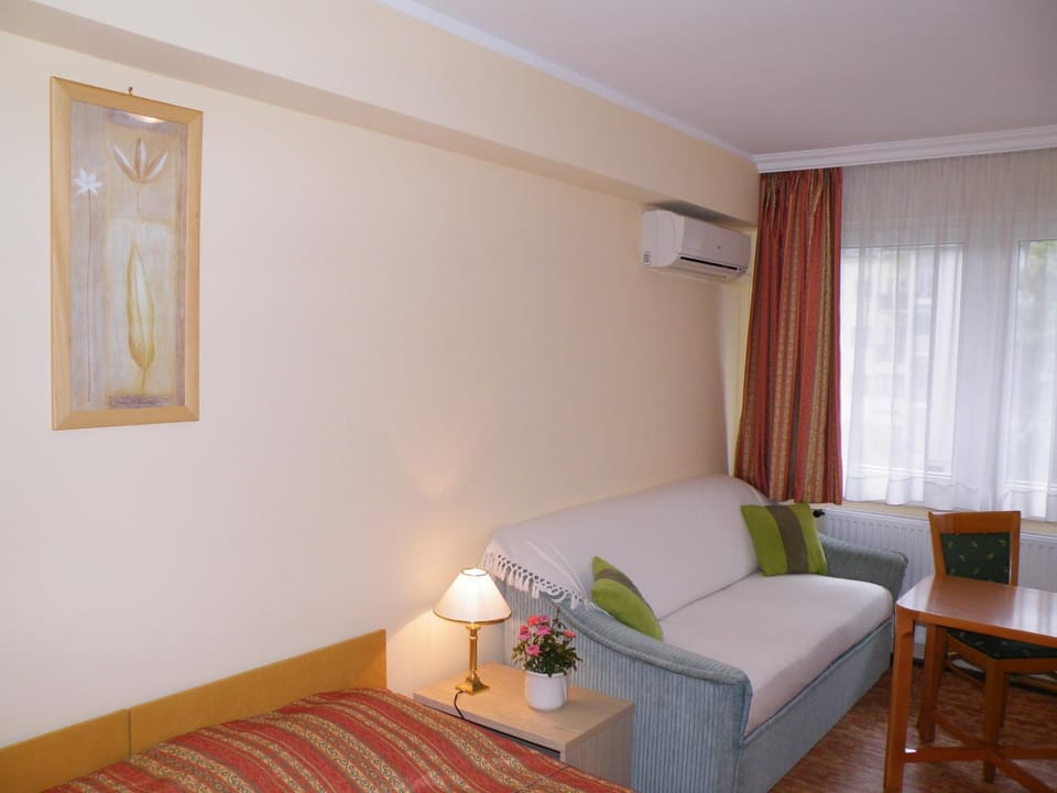 Living room, Seating area, Bedroom