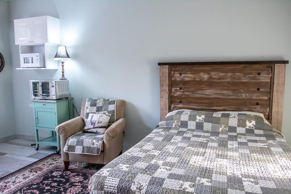 The Jypsy Inn / Fifth Avenue Apartment hotel in Bracebridge