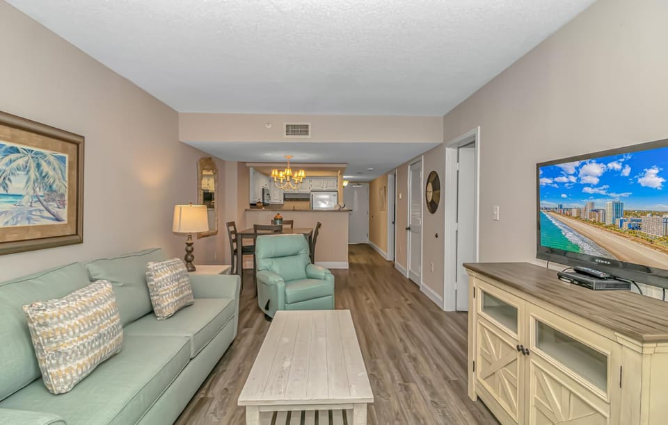 Beach Colony Ocean View Condo - 2 bedroom, 2 bath - Perfect for 8! House in Myrtle Beach
