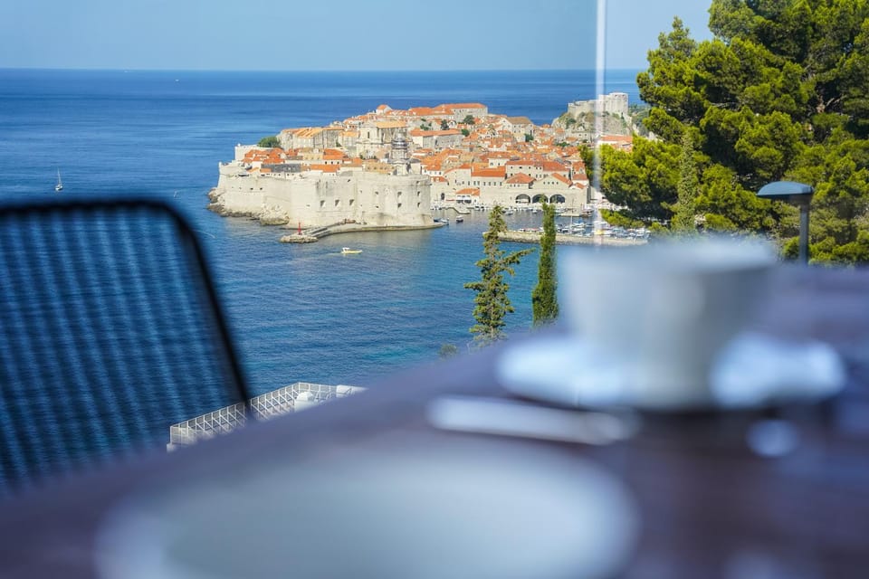 Balcony/Terrace, Dining area, City view, Sea view