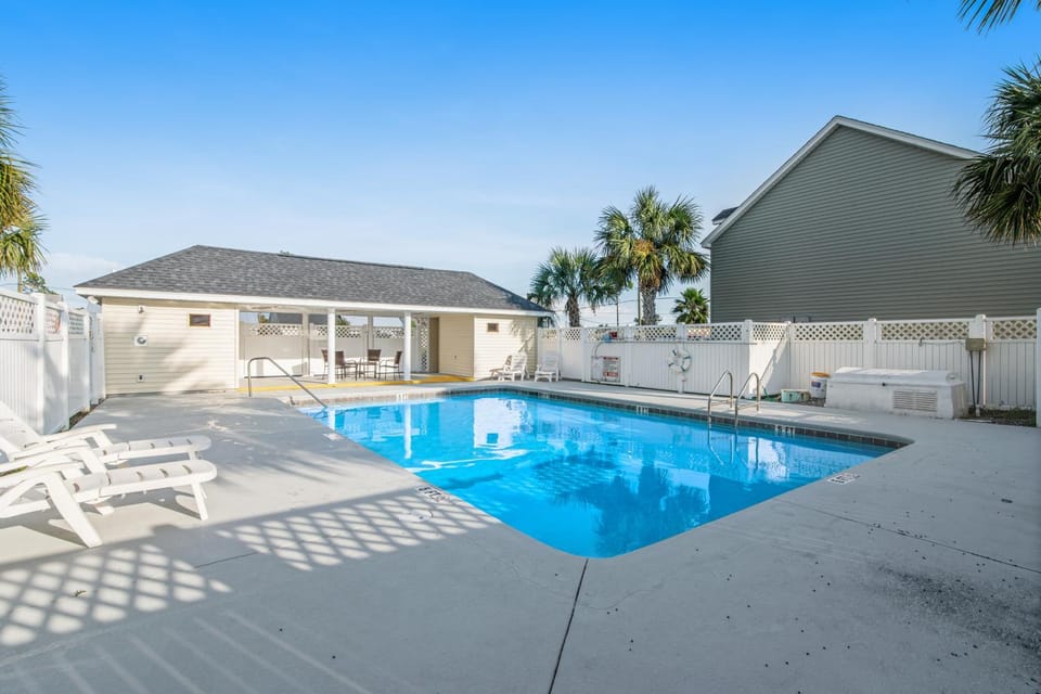 Paradise in the Palms House in Mexico Beach