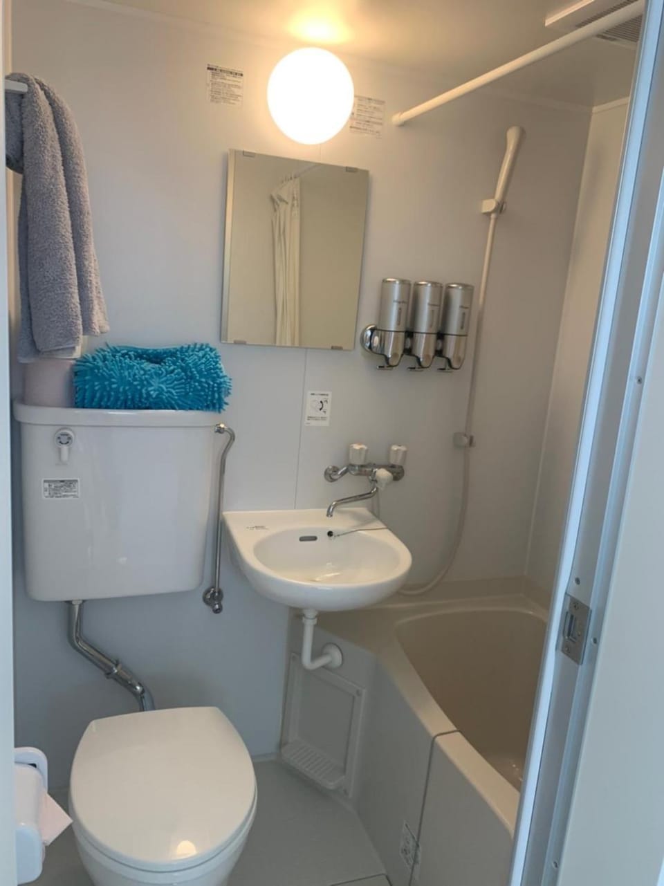 Blue House Vacation rental in Okinawa Prefecture