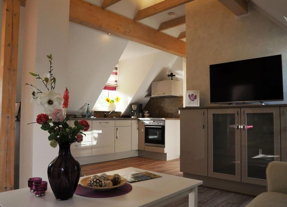 TV and multimedia, Kitchen or kitchenette