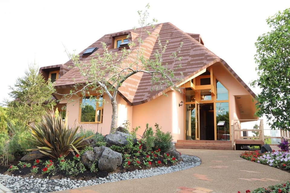 Property building, Spring, Garden view