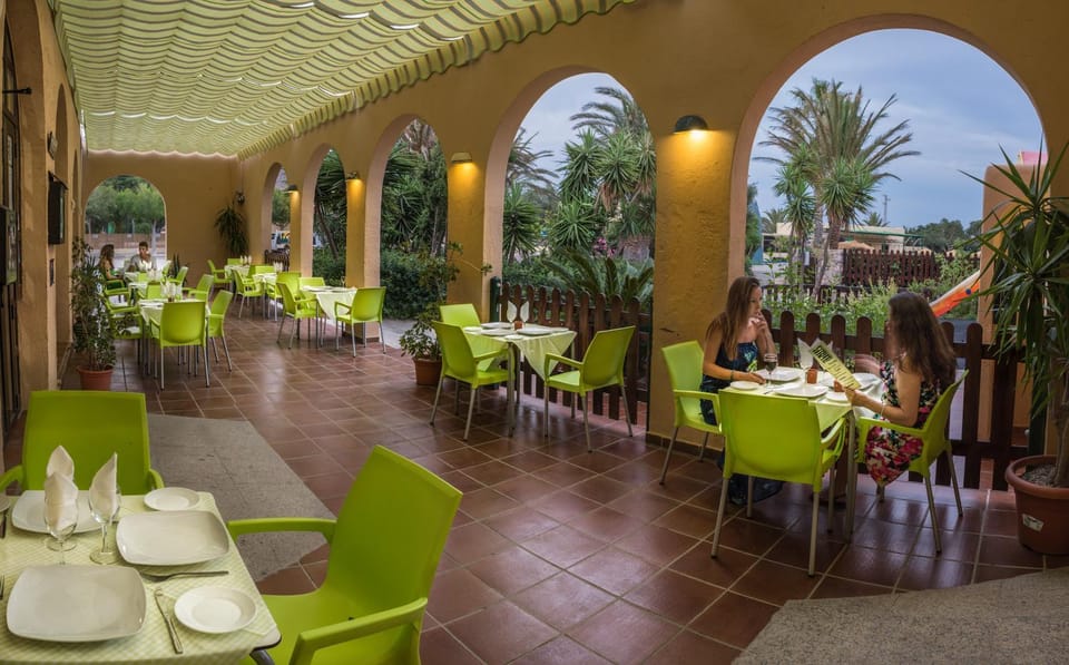 Kampaoh Los Escullos Luxury tent in Comarca Metropolitana de Almería