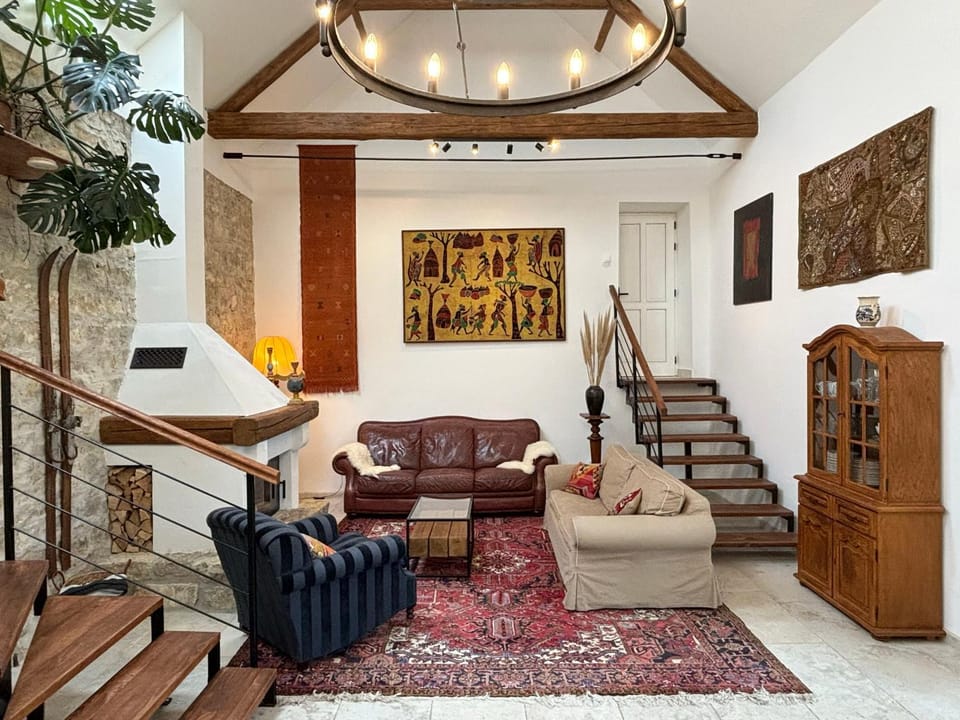 Living room, fireplace