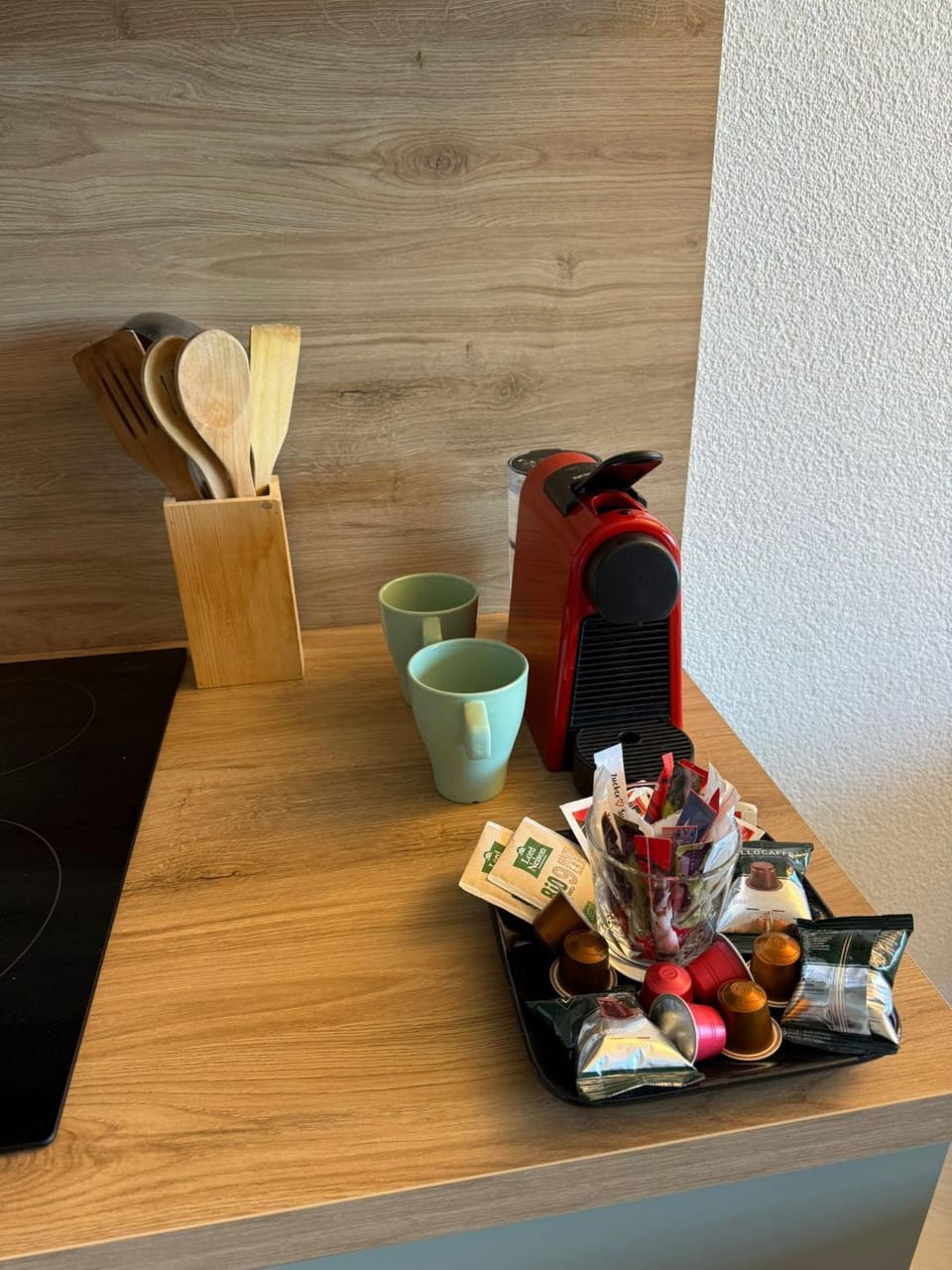 Coffee/tea facilities, Food and drinks