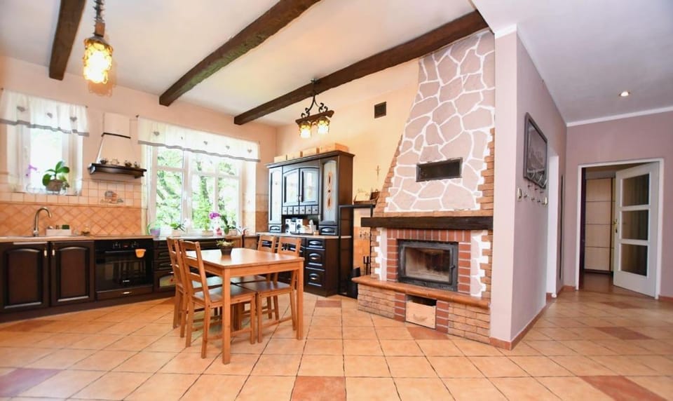Dining area, flat iron