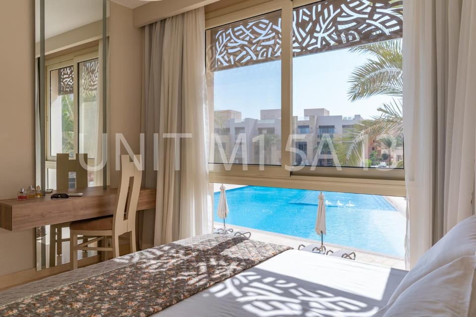 Bedroom, Swimming pool