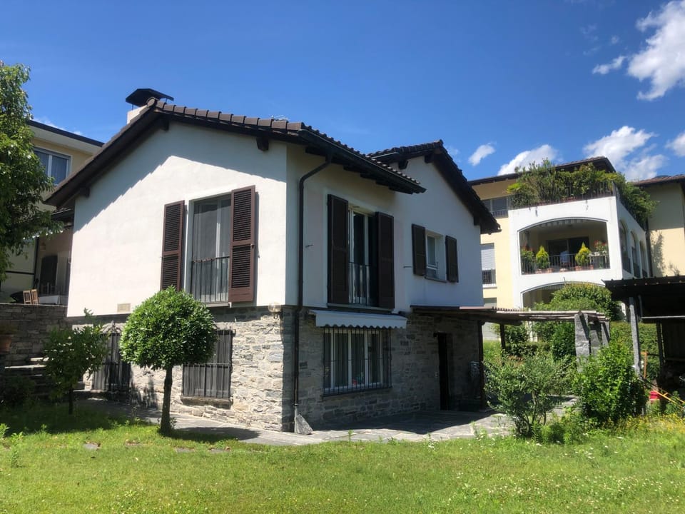 Property building, Garden