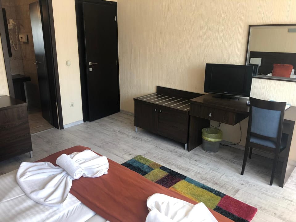 Bathroom, Bedroom