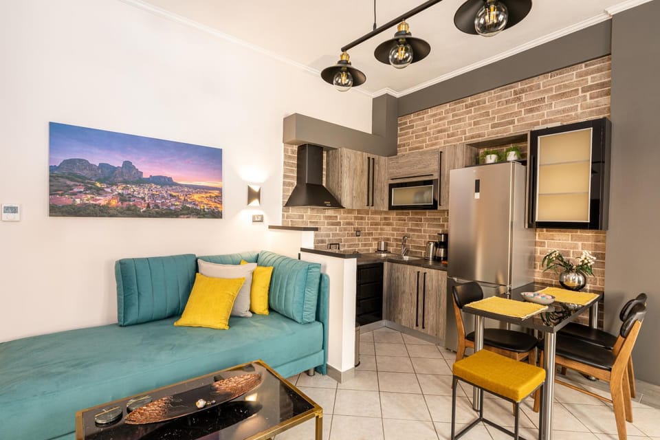 Kitchen or kitchenette, Communal kitchen