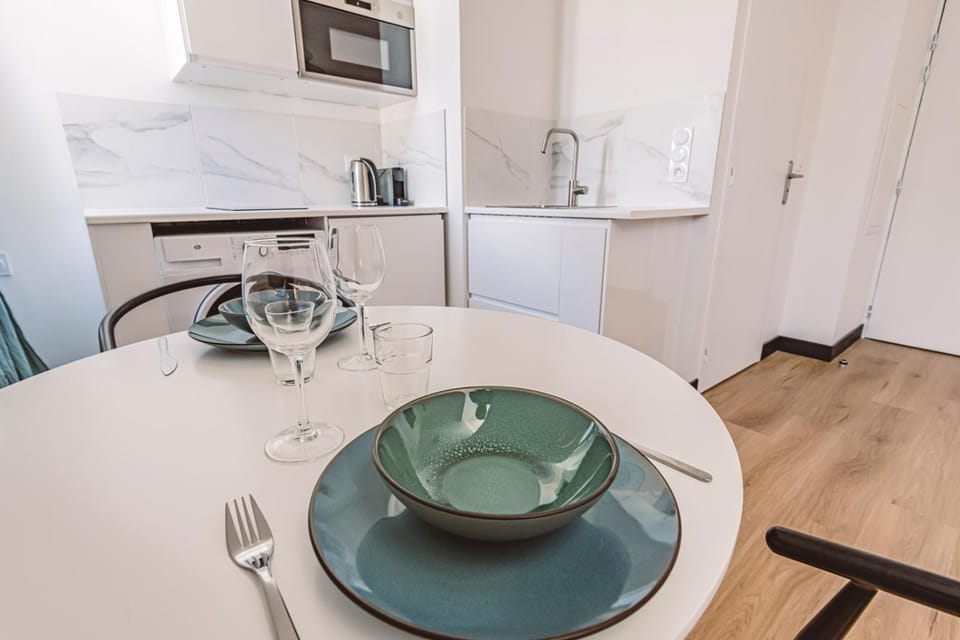 Reims - Place du Forum - Cathédrale - City Center Apartment in Reims
