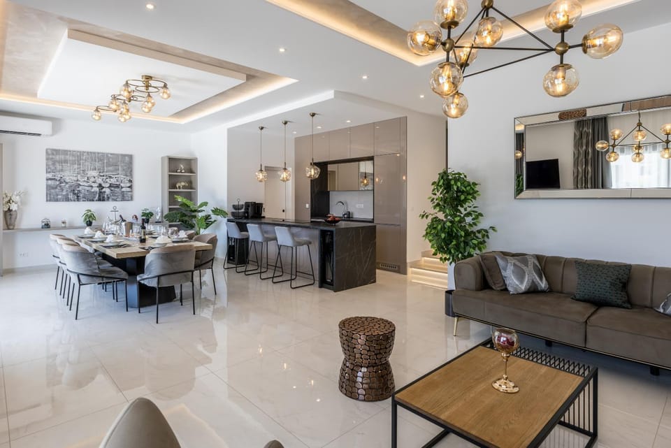 Living room, kitchen