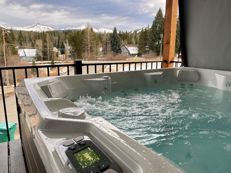 Hot Spring Bath, Hot Tub