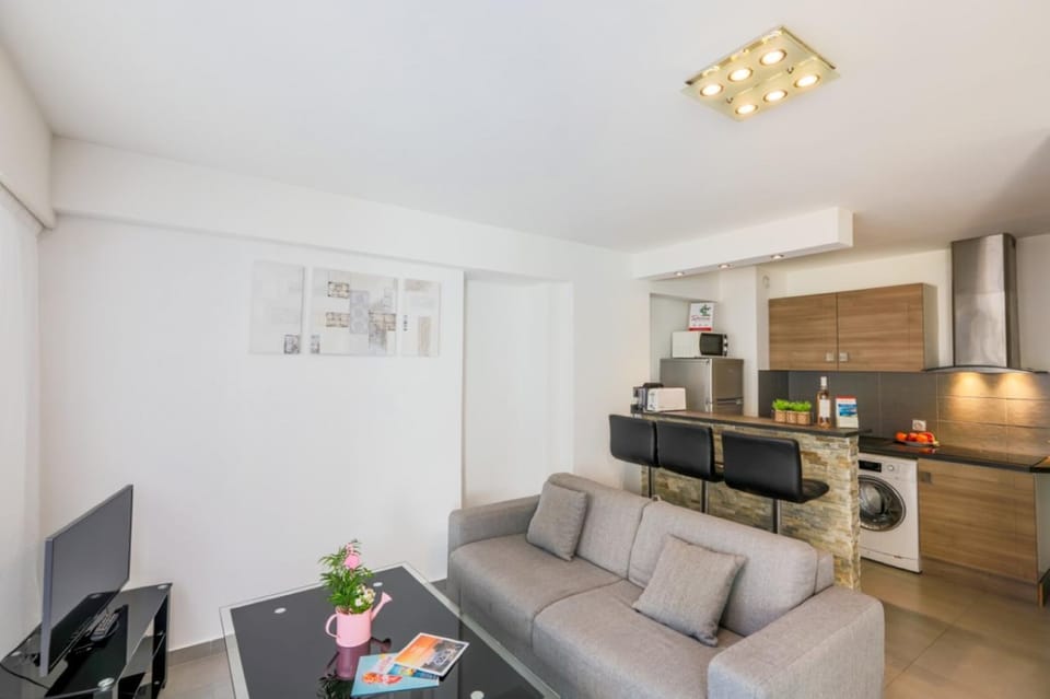 TV and multimedia, Living room, kitchen