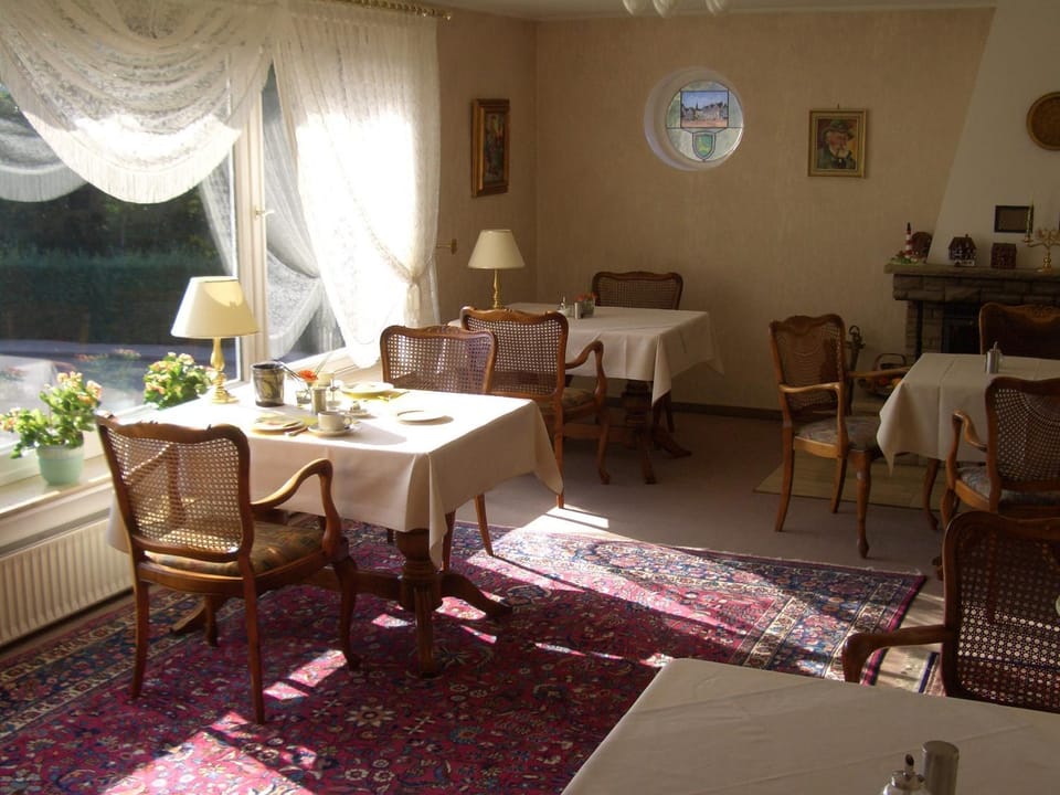 Restaurant/places to eat, Decorative detail