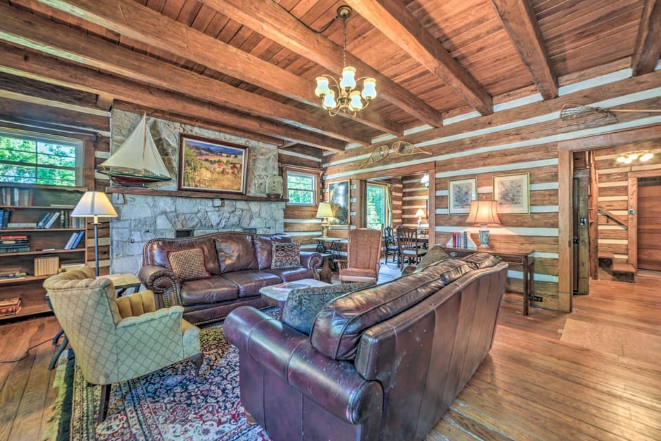Rustic Dover Retreat w/ Porch - Walk to Boat Ramp! House in Lake Barkley