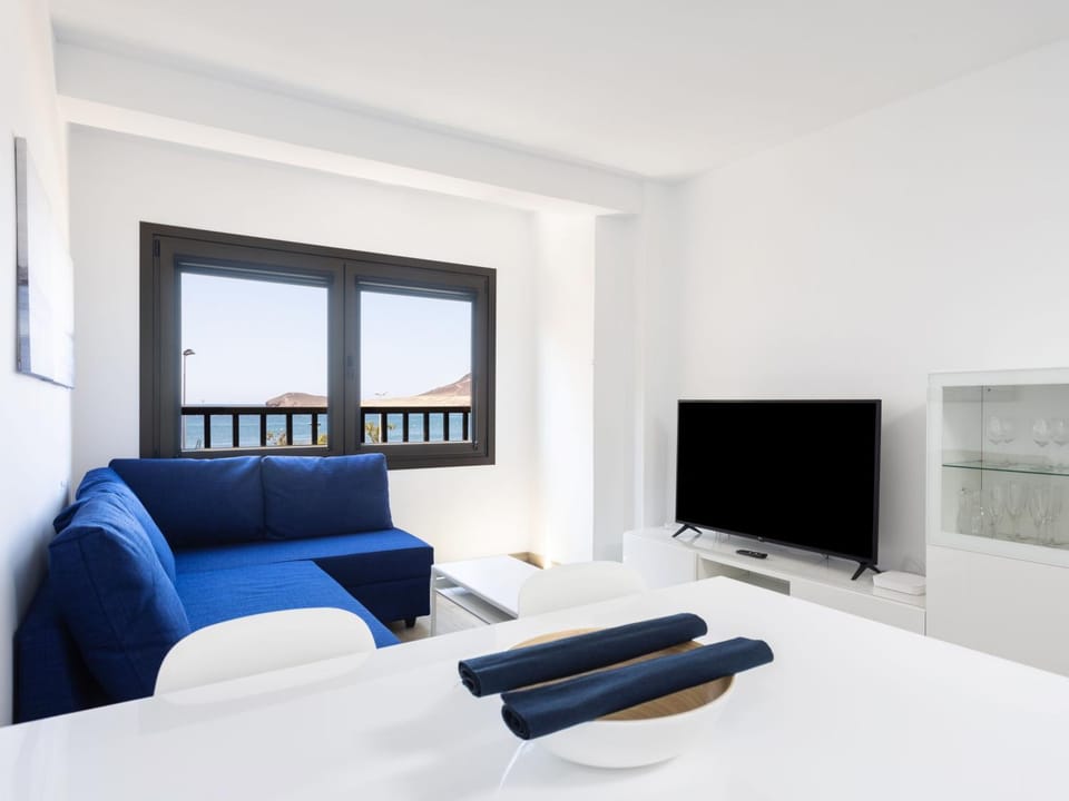TV and multimedia, Living room, Dining area