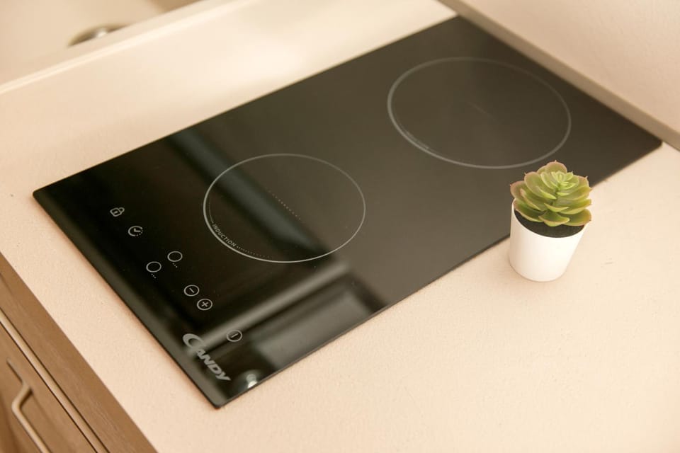 Kitchen or kitchenette, kitchen
