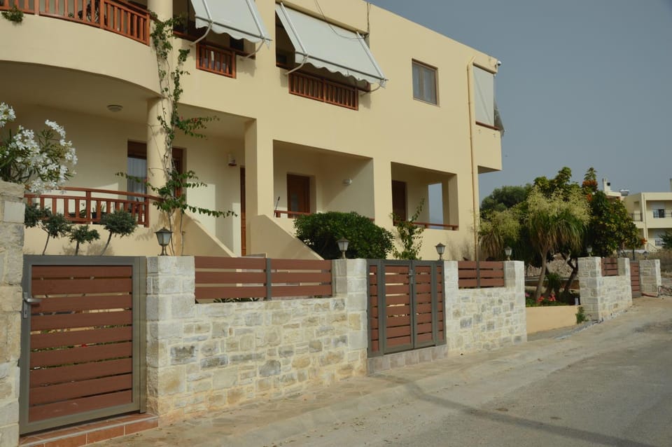 Property building, Facade/entrance