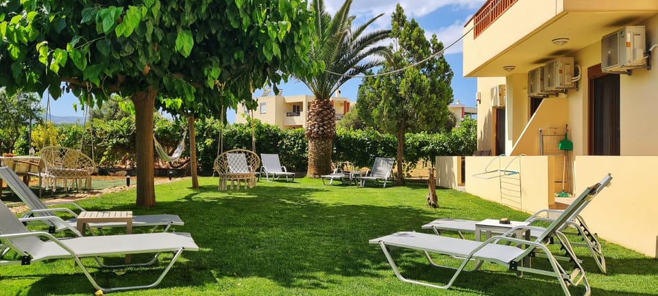 Patio, Garden