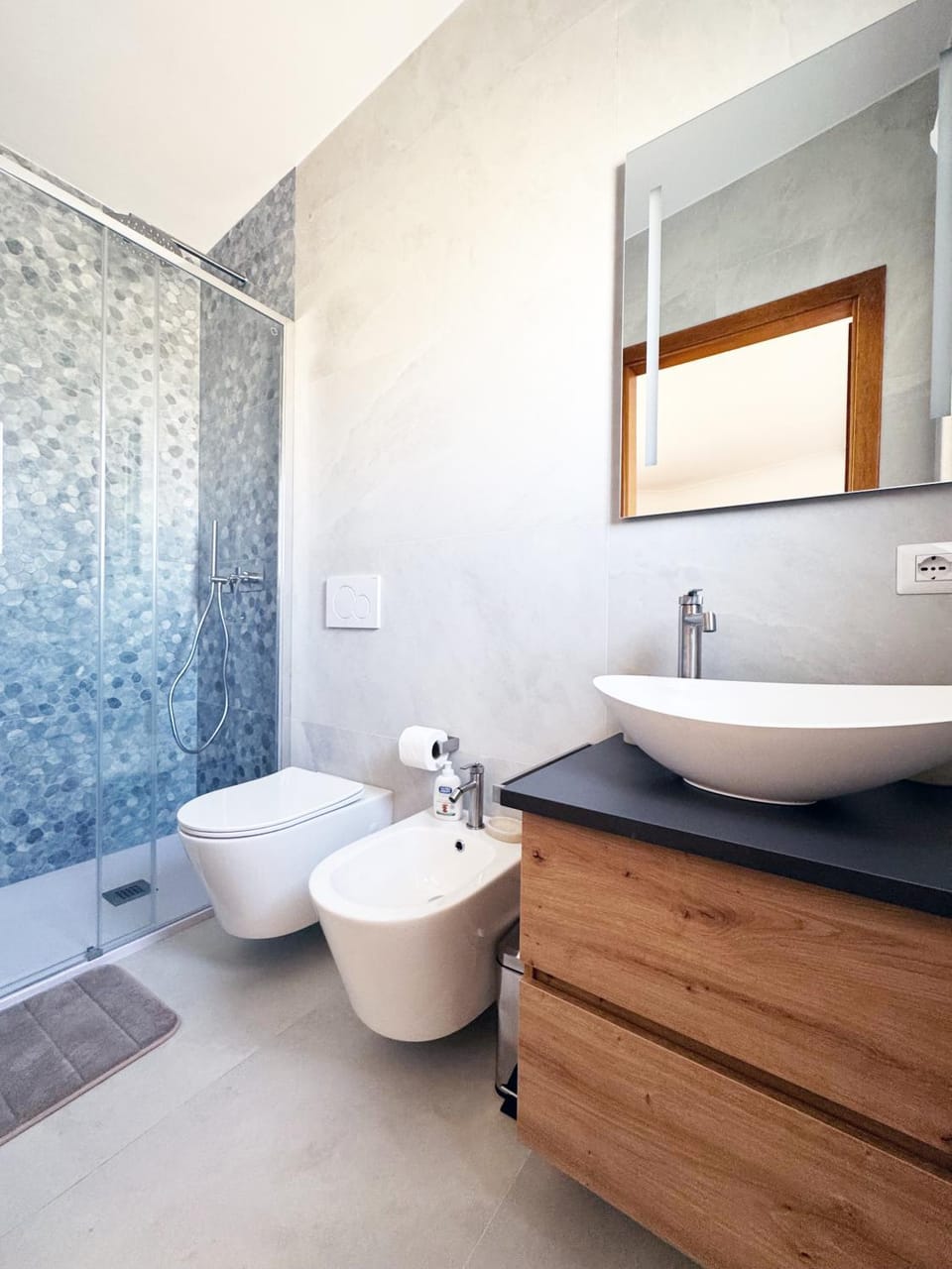 Shower, Toilet, Bathroom, bidet