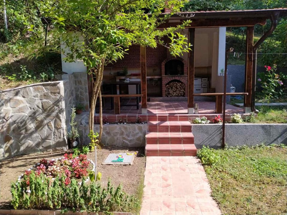 BBQ facilities, BBQ facilities, Garden, Seating area