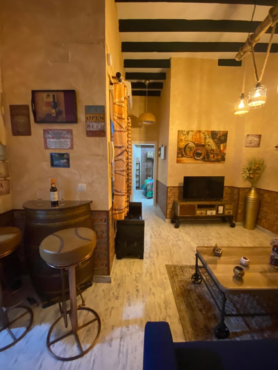 Lounge or bar